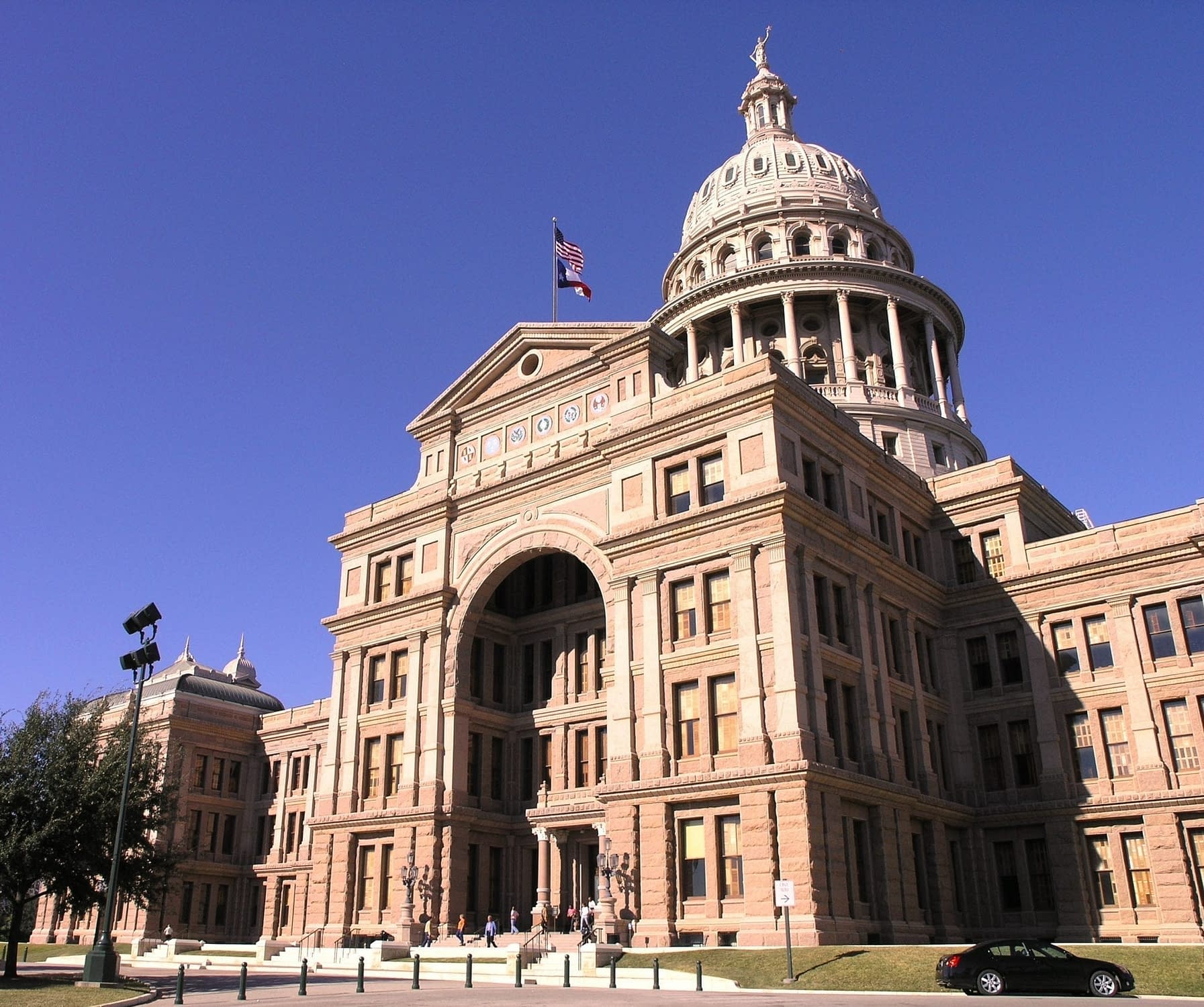 Read more about the article The Texas Sovereignty Act: The Right Direction, But Not Far Enough